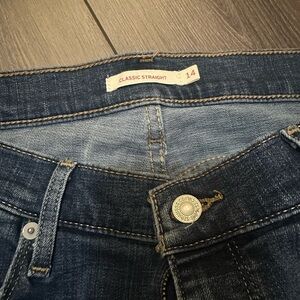 Levi’s Classic straight leg jeans